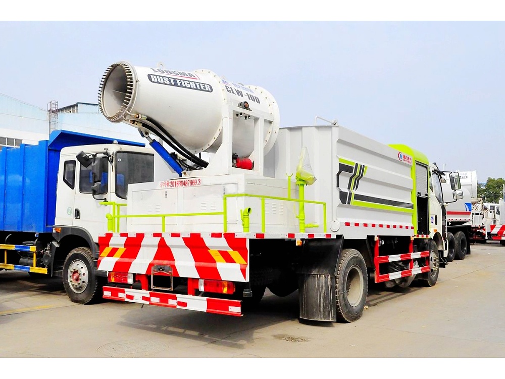 國(guó)六解放J6L多功能抑塵車(chē)11.3立方/50-100米霧炮