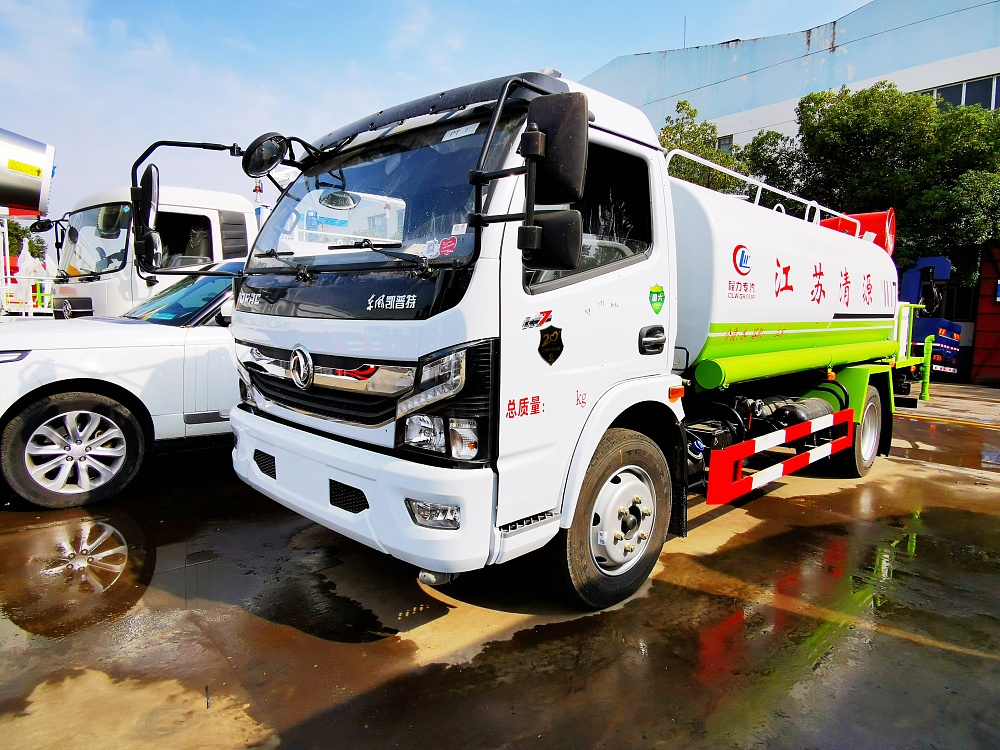 東風大多利卡9方霧炮車