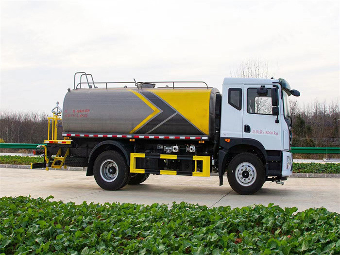 國(guó)六東風(fēng)華神T5 15方灑水車(chē)_灑水車(chē)廠家