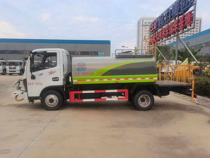國六小型灑水車_東風(fēng)多利卡5方灑水車_ 5噸灑水車價(jià)格_程力灑水車廠家